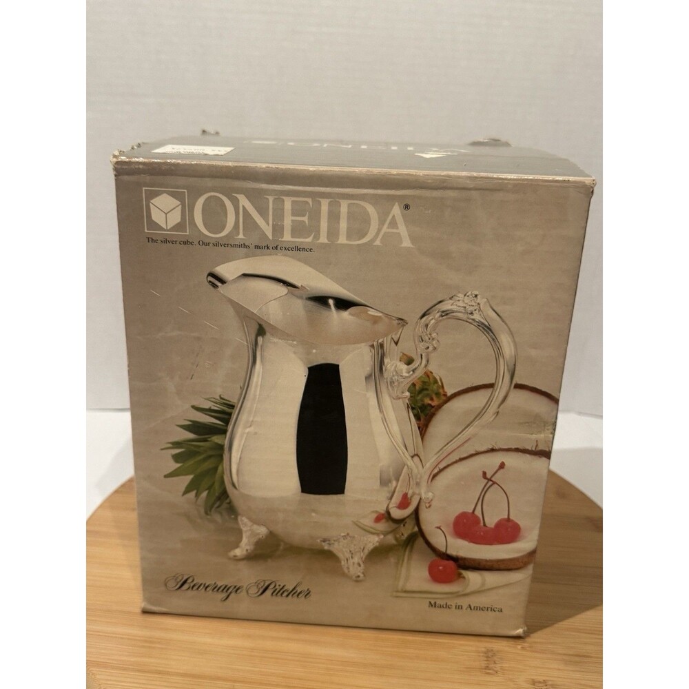 VTG Oneida Silver-Plated Footed Beverage Pitcher With Ice Lip 8.5" Made USA MCM